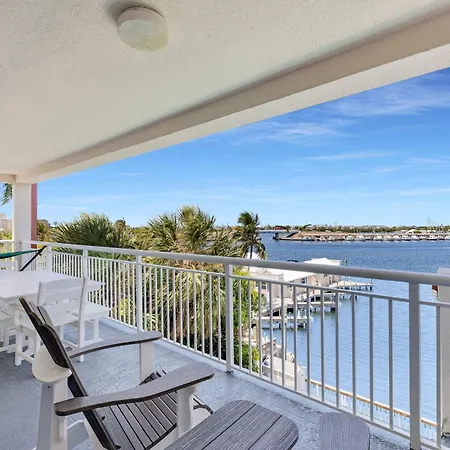 Andros - Spacious 2X2 Waterfront Condo